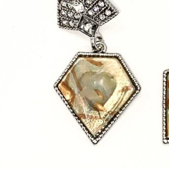 NWT Silver Crystal Abalone Colored Dangle Earrings - Picture 6 of 8